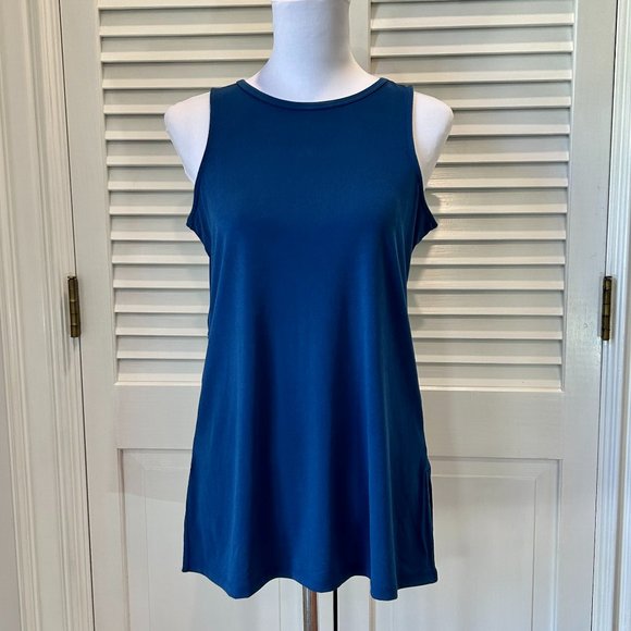 Banana Republic Fancy Back Blouse (NWT) - Picture 3 of 6